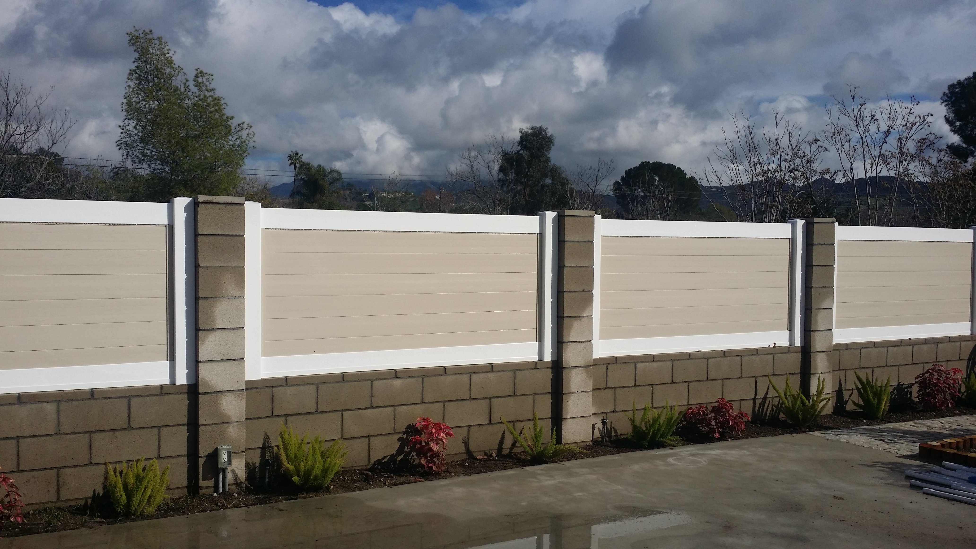 vinyl fencing orange county
